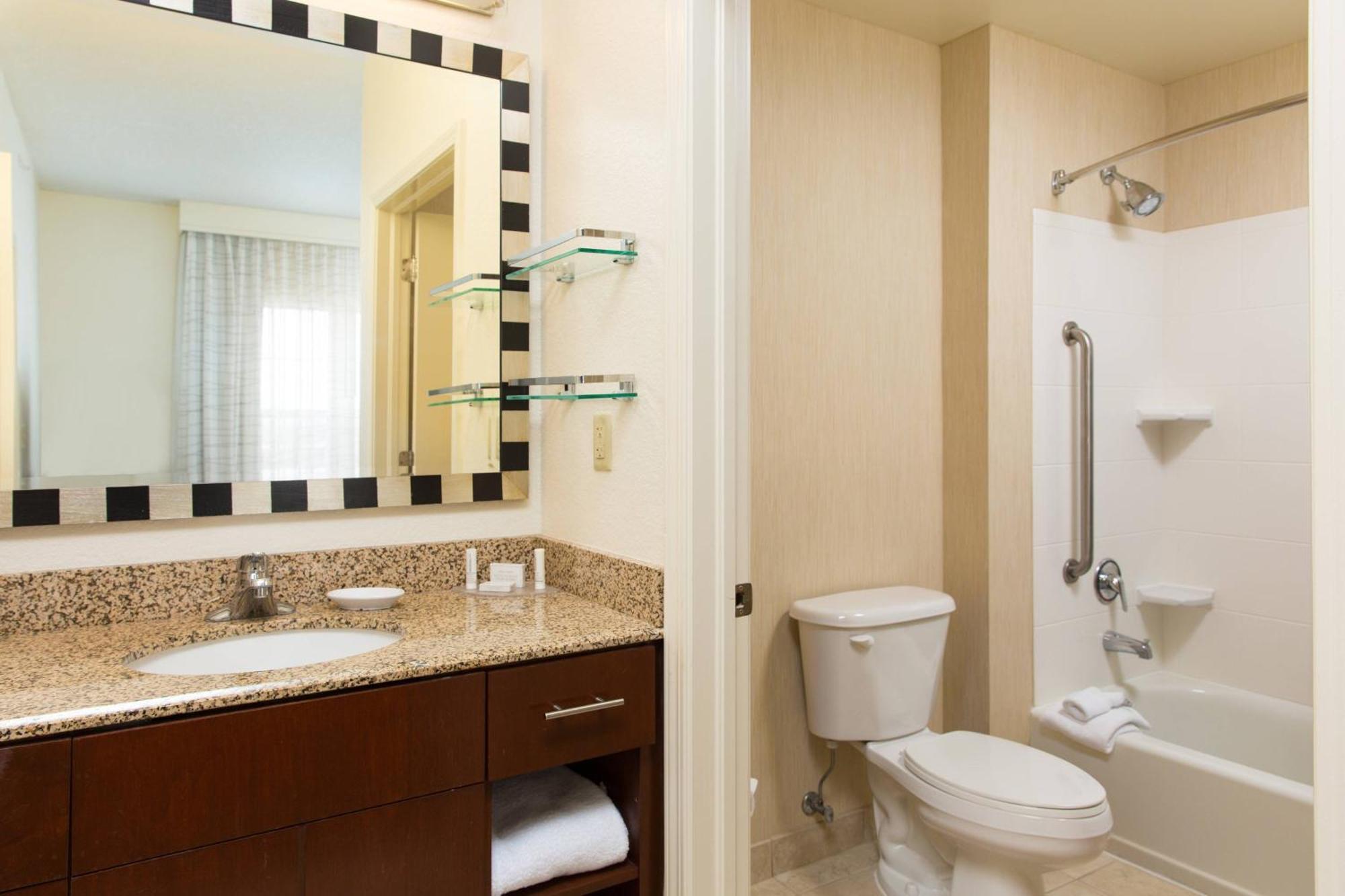 Residence Inn Kansas City Airport Екстер'єр фото